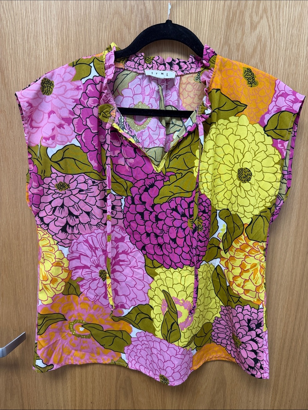THML Floral Tie-Neck Sleeveless Camisole Tank Top in Pink, Yellow & Green Size S